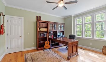 252 Sawyer Rd, Bolton, MA 01740