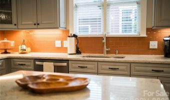 7 Veranda Trl, Asheville, NC 28803