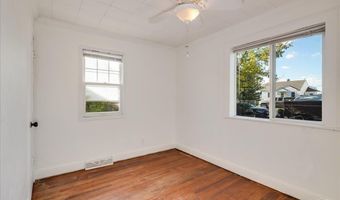 1207 E 7TH St, Cheyenne, WY 82007