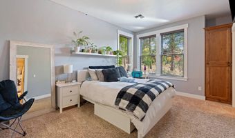 2885 NW Perlette Ln, Bend, OR 97703