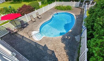 37 Wicken Sq, Albany, NY 12205