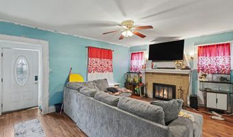 10 Arnold Ave, Amsterdam, NY 12010