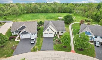 40418 N South Newport Dr, Antioch, IL 60002