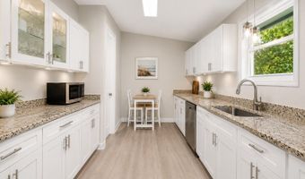 201 Hoop Pole Creek Dr, Atlantic Beach, NC 28512