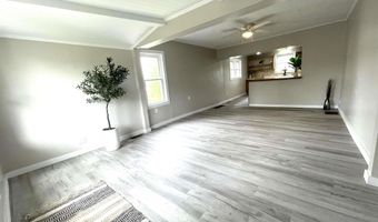 318 W 10th St, Bicknell, IN 47512