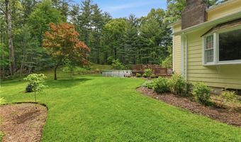 40 White Pine Dr, Glocester, RI 02814