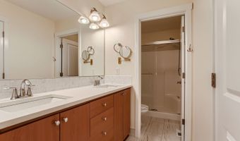 8006 SE SPORRI Ln, Milwaukie, OR 97267