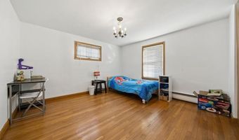 91 Weeden Ave, East Providence, RI 02916
