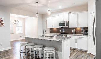 101 Bluegrass Ct, Aberdeen, NC 28315