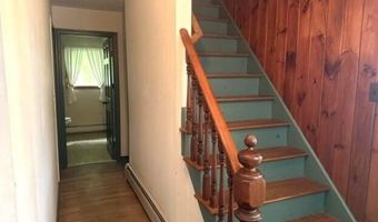 14 Lakeshore Dr, Belgrade, ME 04917