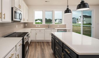 794 Fairway Rd, Ayden, NC 28513
