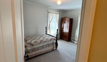 23 Holland St, Bangor, ME 04401