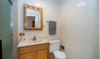 40276 N Shady Ln, Antioch, IL 60002