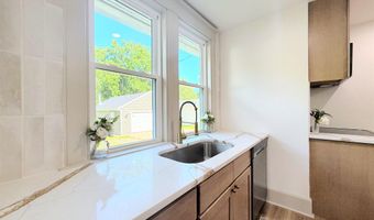 1730 N ONEIDA St, Appleton, WI 54911