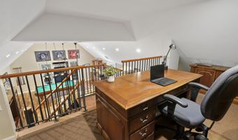 10 Barrington Dr, Bedford, NH 03110