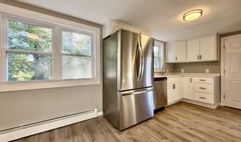 29 Fordway St, Derry, NH 03038