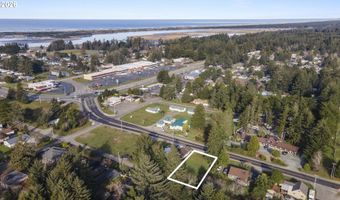 1168 2ND St, Bandon, OR 97411