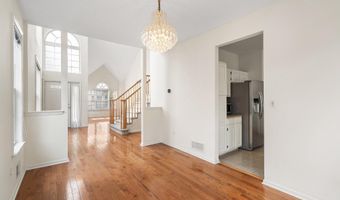 2 BOICE Ln, Belle Mead, NJ 08502
