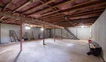 6 El Toro Dr, Bristol, CT 06010