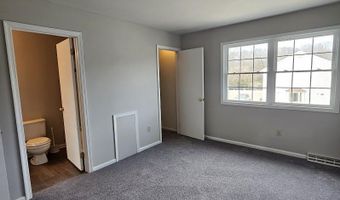 33 FIELDSTONE Ct, Dover, DE 19904