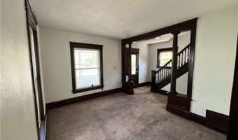 2286 6th St SW, Akron, OH 44314