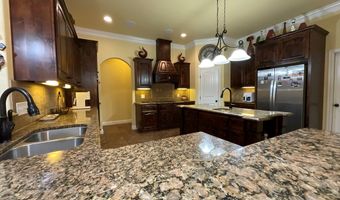 1622 Red Oak Ln, Andrews, TX 79714