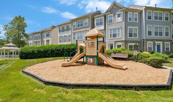 43585 PATCHING POND Sq, Ashburn, VA 20147