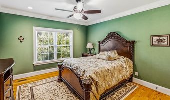821 E Golden View Ln, Boiling Springs, SC 29316