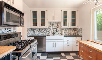 821 CARDENAS Dr NE, Albuquerque, NM 87108