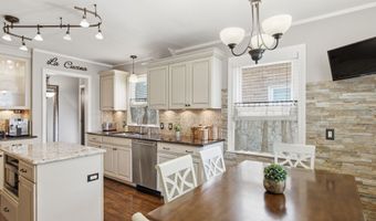 7829 Buckingham Ave, Allen Park, MI 48101