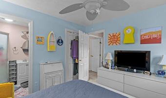 72 Hilltop Dr F, North Providence, RI 02904