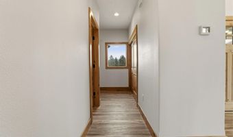 10 Bellflower Ct, Blanchard, ID 83804