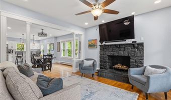 70 Tucker Ave, Cranston, RI 02905