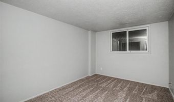 703 Meadow Pl, Ames, IA 50010