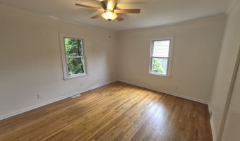 2 Dixon Rd, Danbury, CT 06811