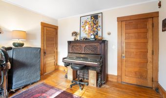 39 Williston St, Brattleboro, VT 05301