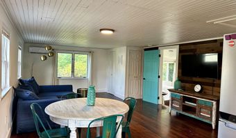 36 Tuxis Rd, Madison, CT 06443