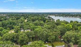 2475 Horace St, West Bloomfield, MI 48324