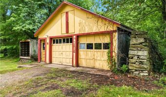 225 Iron Mine Hill Rd, North Smithfield, RI 02896