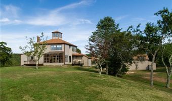 1501 Beacon Hill Rd, Block Island, RI 02807