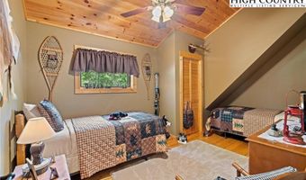 5801 Hickory Nut Gap Rd, Banner Elk, NC 28604