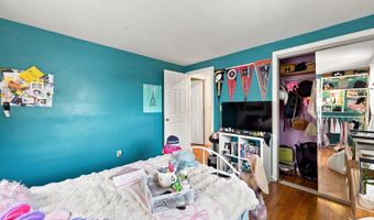 41 Taillon St, Bristol, CT 06010