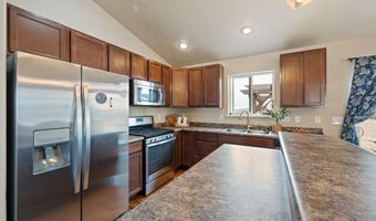 7417 KENNEDI LEA Ln, Cheyenne, WY 82009