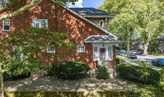 2051 W LIVINGSTON St, Allentown, PA 18104