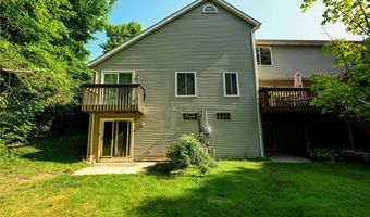 2096 HIDDEN HOLLOW Ln, Akron, OH 44313