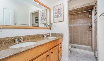 27 Southview Ter S, Middletown, NJ 07748