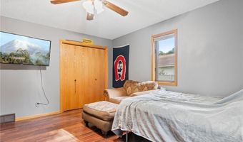 901 Geneva Dr, Alexandria, MN 56308