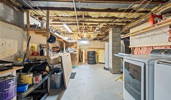 83 Bateman Ave, Cranston, RI 02920