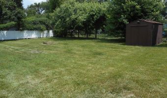 4 N327 7th Ave, Addison, IL 60101