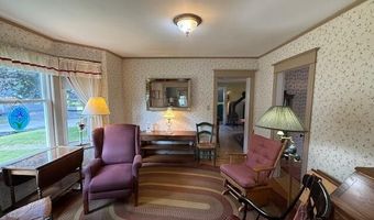 10 Palm St, Baileyville, ME 04694